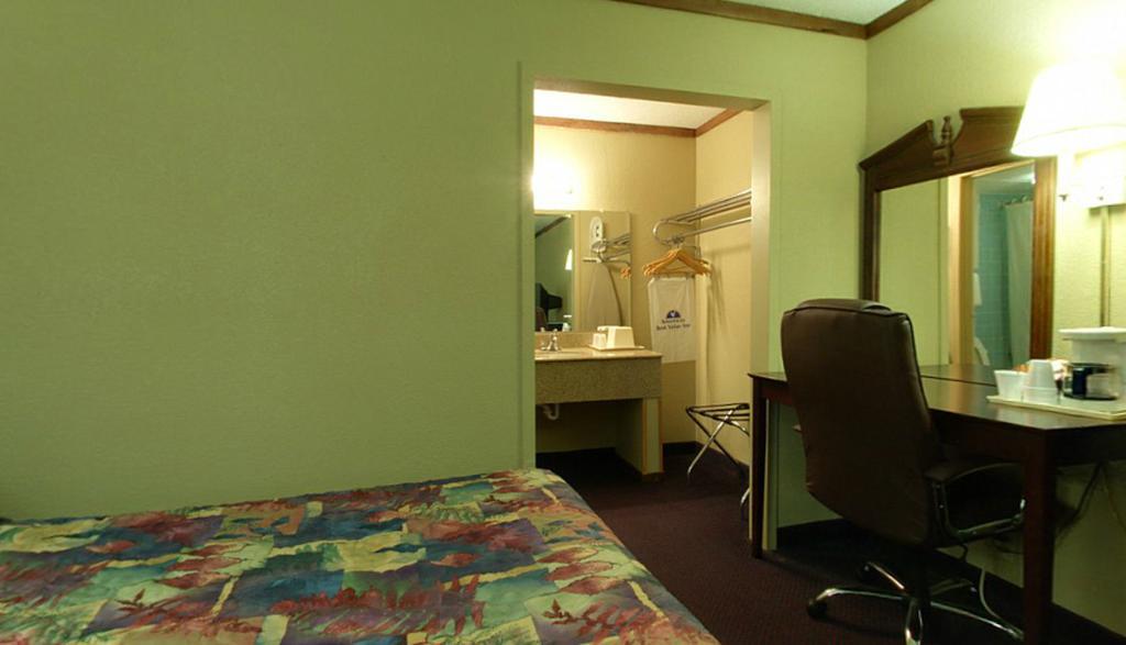 Americas Best Value Inn Newton Cameră foto
