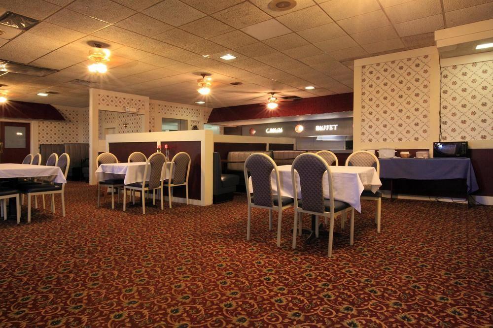 Americas Best Value Inn Newton Restaurant foto
